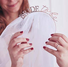 Load image into Gallery viewer, Bride-to-be veil
